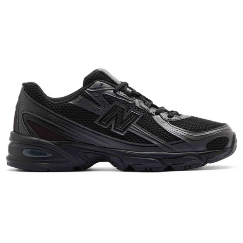 New Balance 740
